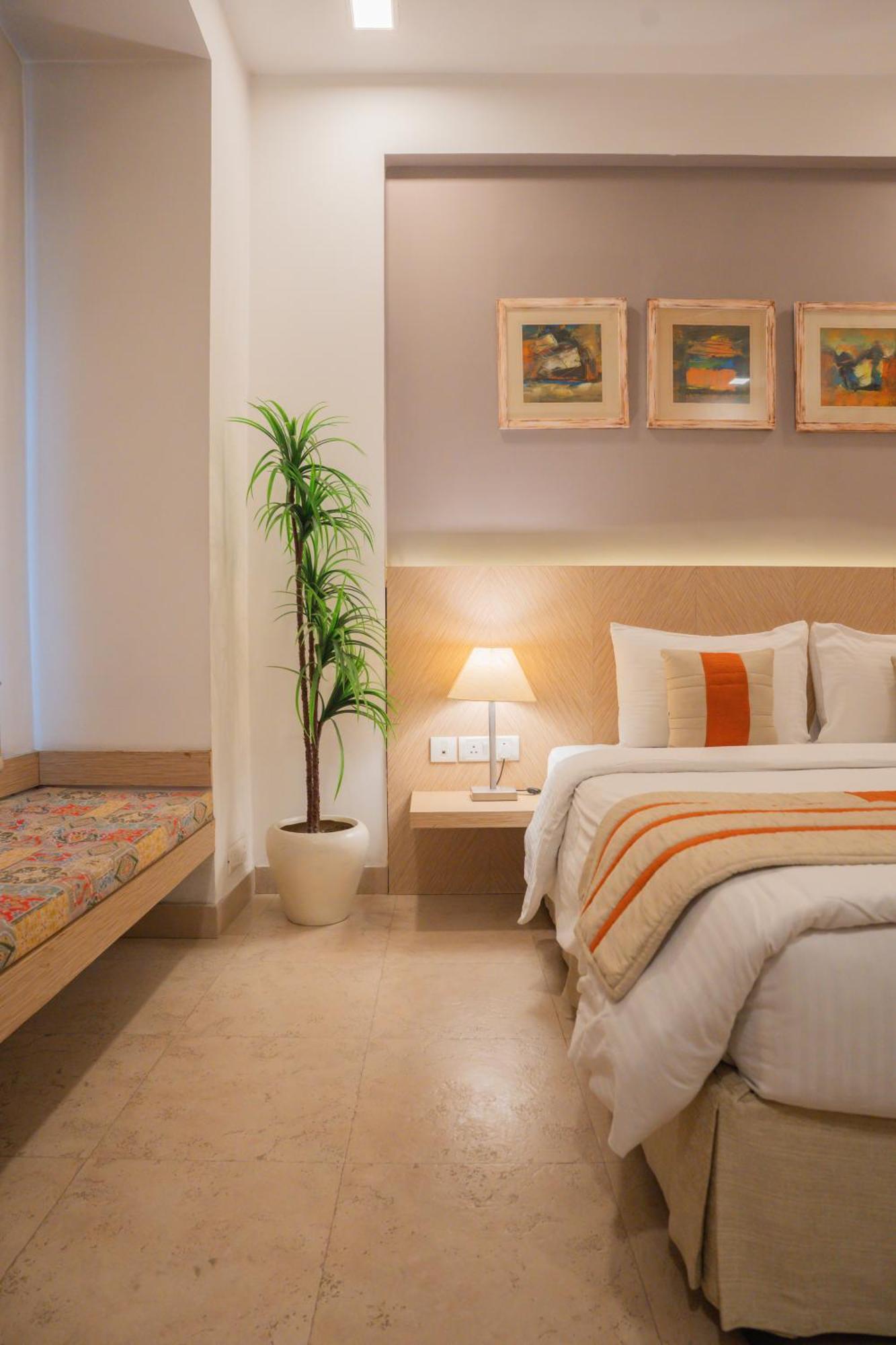 Hotel Ahuja Residency Parklane Gurgaon Exterior foto